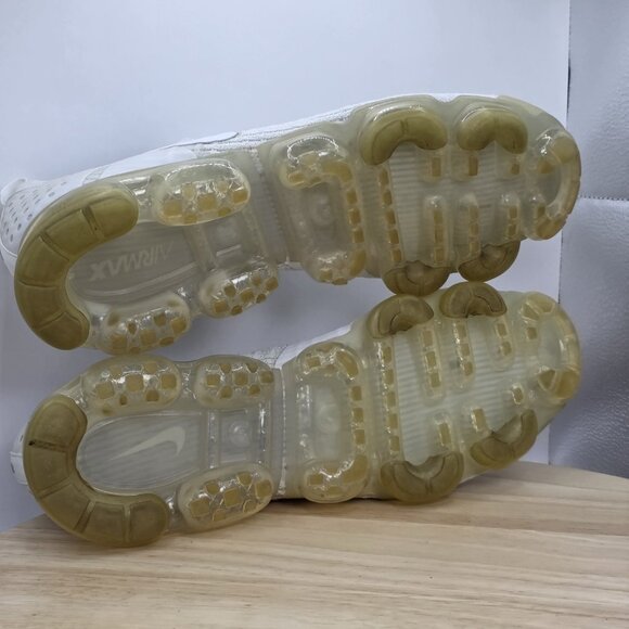 Size 11 - Nike Air VaporMax Flyknit 2 Pure Platinum Comfort Shoes Sneakers - Picture 8 of 9